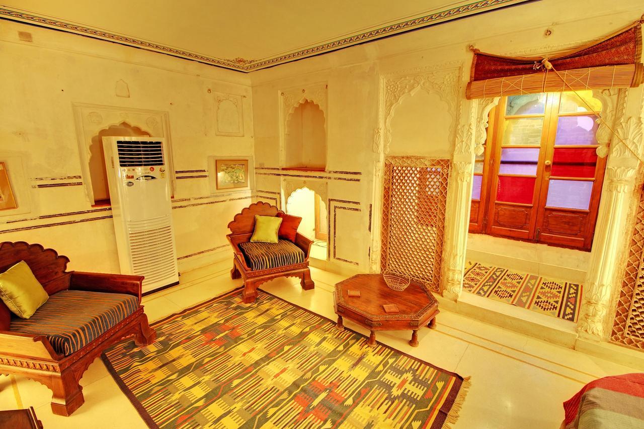 เดอะ ฟอร์ต โพการัน - อะ เฮอริเทจ โฮเทล Hotel Pokhran ภายนอก รูปภาพ