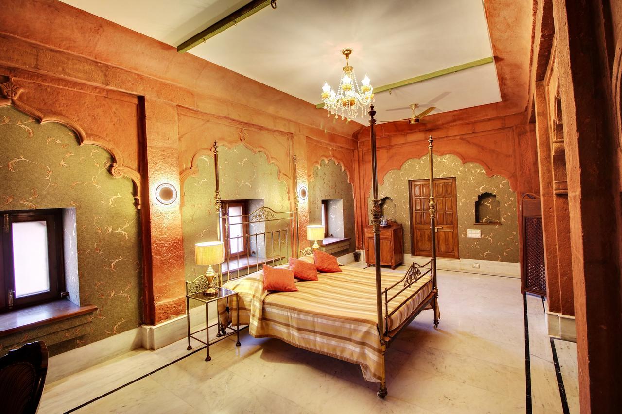 เดอะ ฟอร์ต โพการัน - อะ เฮอริเทจ โฮเทล Hotel Pokhran ภายนอก รูปภาพ