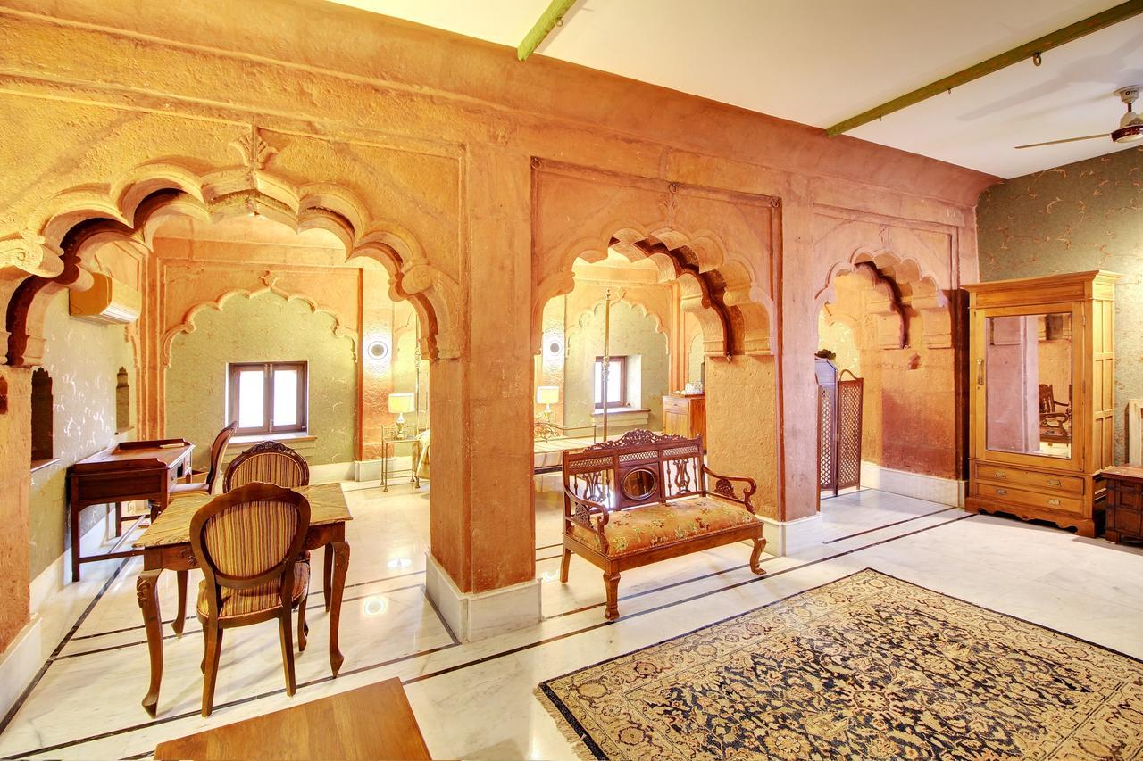 เดอะ ฟอร์ต โพการัน - อะ เฮอริเทจ โฮเทล Hotel Pokhran ภายนอก รูปภาพ