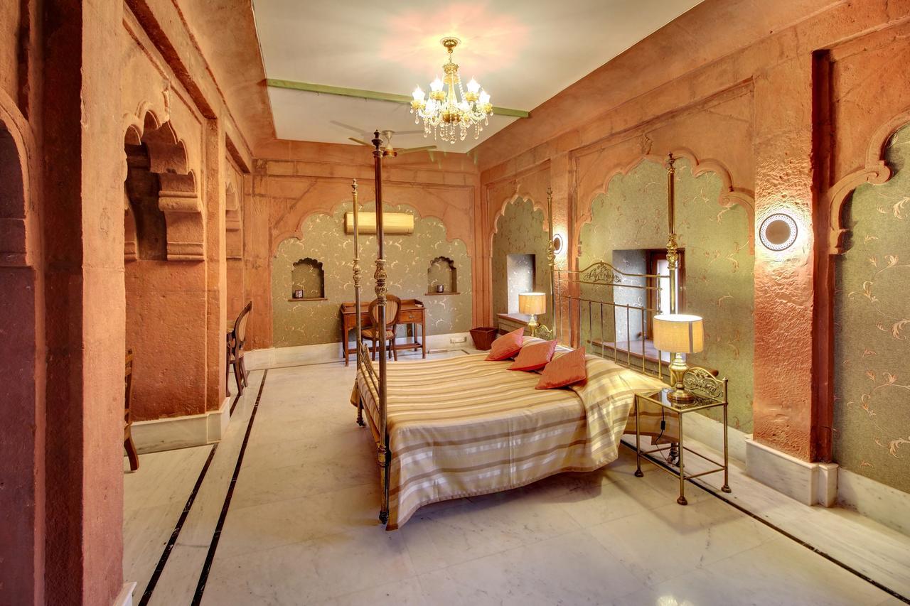 เดอะ ฟอร์ต โพการัน - อะ เฮอริเทจ โฮเทล Hotel Pokhran ภายนอก รูปภาพ