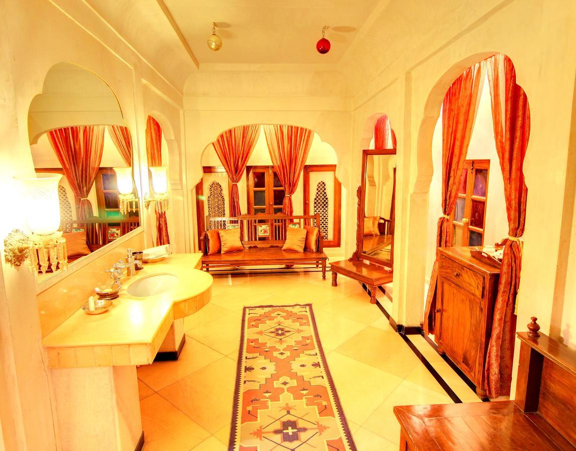 เดอะ ฟอร์ต โพการัน - อะ เฮอริเทจ โฮเทล Hotel Pokhran ภายนอก รูปภาพ